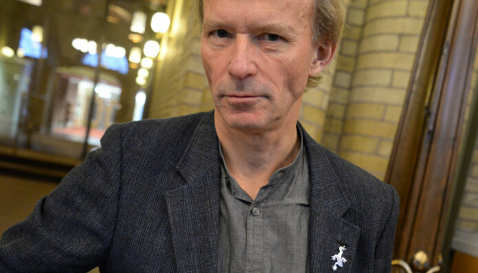 Frode Sulland leverte en drøss med femkroninger tilbake til Stortinget i 2014.