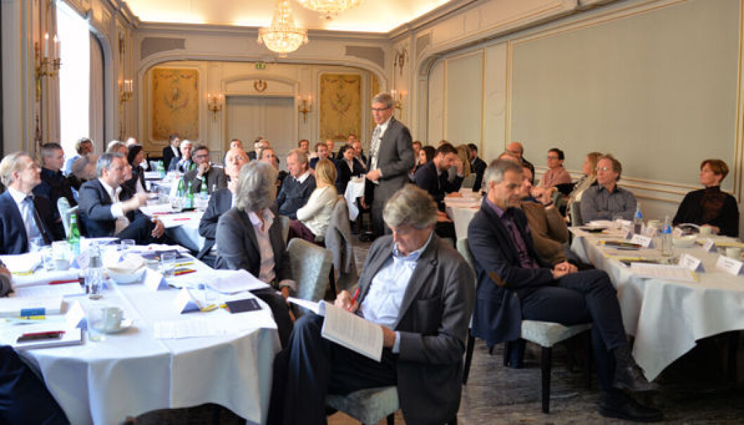 36 representanter fra Representantskapet var samlet for å diskutere Advokatforeningens høringsuttalelse til ny advokatlov på Hotel Continental i 2016. 36 representanter fra Representantskapet var samlet for å diskutere Advokatforeningens høringsuttalelse til ny advokatlov på Hotel Continental i 2016.