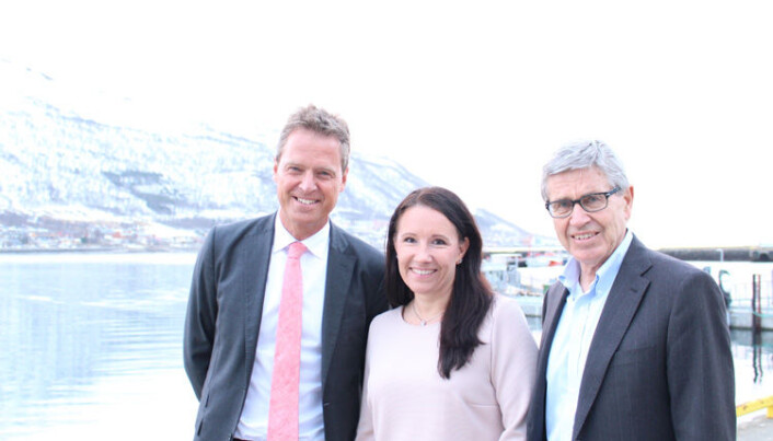 <html><head></head><body> Årsmøte i Troms krets Jens Johan Hjort, leder i Troms, Marianne Bech og daværende leder av Advokatforeningen Erik Keiserud på årsmøtet i Troms krets i april i år. Foto: Henrik Skjevestad</body></html> <html><head></head><body> Årsmøte i Troms krets Jens Johan Hjort, leder i Troms, Marianne Bech og daværende leder av Advokatforeningen Erik Keiserud på årsmøtet i Troms krets i april i år. Foto: Henrik Skjevestad</body></html>