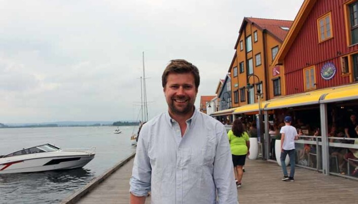 <html><head></head><body> Ole Henrik Wille, her på ferie i Norge, stortrives i et internasjonalt miljø ved Wikborg Reins London-kontor.</body></html> <html><head></head><body> Ole Henrik Wille, her på ferie i Norge, stortrives i et internasjonalt miljø ved Wikborg Reins London-kontor.</body></html>