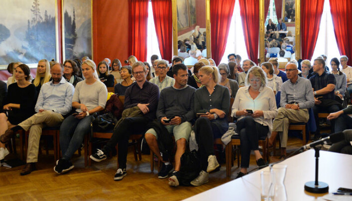 Også i år trakk Advokatforeningens rollespill fullt hus under Arendalsuka. Også i år trakk Advokatforeningens rollespill fullt hus under Arendalsuka.