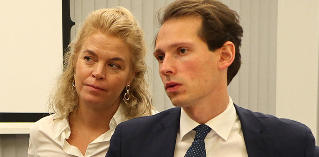 Cathrine Hambro, partner i Wahl-Larsen Advokatfirma, og partner Emanuel Feinberg i Glittertind representerer Greenpeace Norden og Natur og Ungdom. Her fra tingrettsbehandlingen. Cathrine Hambro, partner i Wahl-Larsen Advokatfirma, og partner Emanuel Feinberg i Glittertind representerer Greenpeace Norden og Natur og Ungdom. Her fra tingrettsbehandlingen.