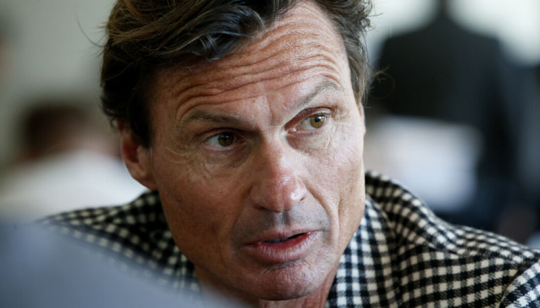 Petter Stordalen har mange medarbeidere fra ulike land på sine hoteller. Nå vil han gi advokathjelp til de av dem som står i fare for å bli utvist. Foto: Lise Åserud / NTB scanpix Petter Stordalen har mange medarbeidere fra ulike land på sine hoteller. Nå vil han gi advokathjelp til de av dem som står i fare for å bli utvist. Foto: Lise Åserud / NTB scanpix