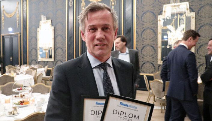 <html><head></head><body> Morten Goller kunne for tredje gang titulere seg som vinner av Finansavisen Jus sin advokatundersøkelse. På en prisutdeling på Grand hotell mottok han hyllest fra over 100 konkurrenter og kolleger.</body></html> <html><head></head><body> Morten Goller kunne for tredje gang titulere seg som vinner av Finansavisen Jus sin advokatundersøkelse. På en prisutdeling på Grand hotell mottok han hyllest fra over 100 konkurrenter og kolleger.</body></html>