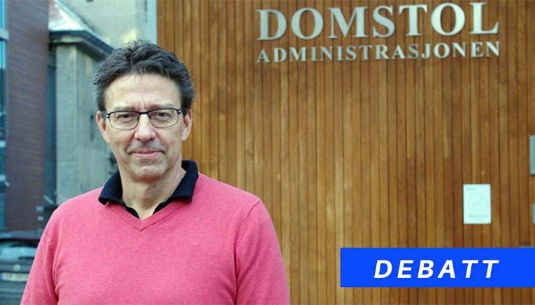 Iwar Arnstad er kommunikasjonsdirektør i Domstoladministrasjonen. Iwar Arnstad er kommunikasjonsdirektør i Domstoladministrasjonen.