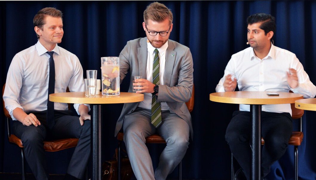 De tre politikerne fra regjeringspartiene Høyre (Peter Frølich), Venstre (Sveinung Rotevatn) og Frp (Himanshu Gulati) møtte til debatt om prioriteringer med Representantskapet. De tre politikerne fra regjeringspartiene Høyre (Peter Frølich), Venstre (Sveinung Rotevatn) og Frp (Himanshu Gulati) møtte til debatt om prioriteringer med Representantskapet.