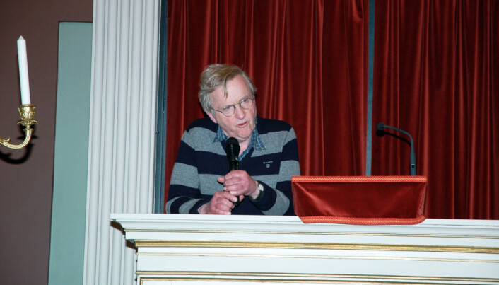 <html><head></head><body> Tor Erling Staff i en debatt om juryordningen i 2009. Foto: Aina J. Rønning</body></html> <html><head></head><body> Tor Erling Staff i en debatt om juryordningen i 2009. Foto: Aina J. Rønning</body></html>
