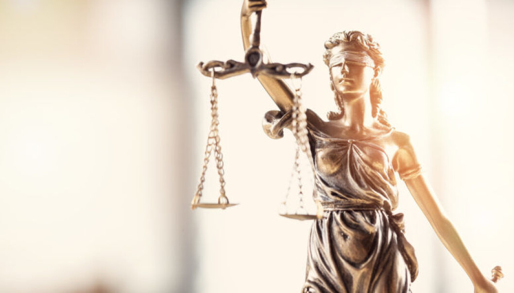 Advokatbevillingsnemnden mener advokaten er uegnet til å utøve advokatvirksomhet. mens advokaten krever å få tilbake bevillingen. Illustrasjonsfoto/iStock Advokatbevillingsnemnden mener advokaten er uegnet til å utøve advokatvirksomhet. mens advokaten krever å få tilbake bevillingen. Illustrasjonsfoto/iStock