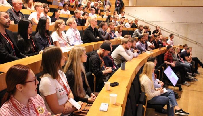 <html><head></head><body> Spente deltagere i salen før Oslo Legal Hackathon startet fredag ettermiddag.</body></html> <html><head></head><body> Spente deltagere i salen før Oslo Legal Hackathon startet fredag ettermiddag.</body></html>