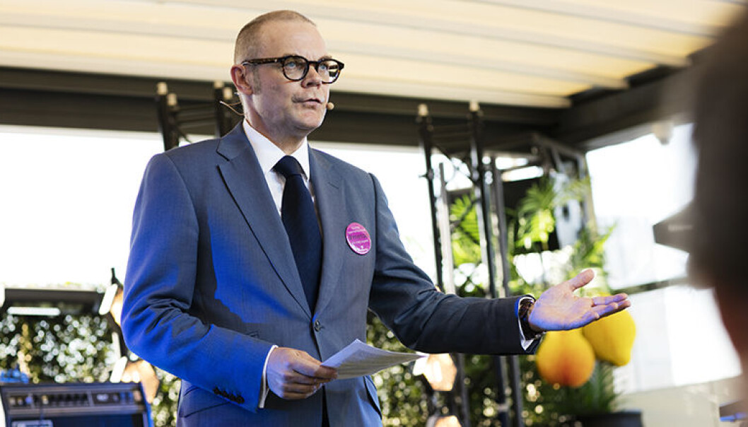 Høyesterettsdommer Arnfinn Bårdsen er nominert som ny norsk dommer i EMD. Her fra i mai, da han holdt tale for nye advokater i Advokatforeningens mottagelsen. Høyesterettsdommer Arnfinn Bårdsen er nominert som ny norsk dommer i EMD. Her fra i mai, da han holdt tale for nye advokater i Advokatforeningens mottagelsen.