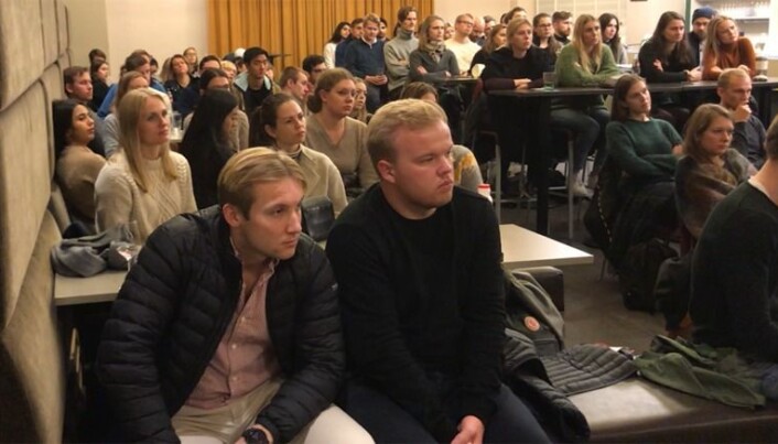 <html><head></head><body> Stort engasjement og oppmøte da CF Rhetorica inviterte til paneldebatt om karakterpress på Frokostkjelleren i Oslo</body></html> <html><head></head><body> Stort engasjement og oppmøte da CF Rhetorica inviterte til paneldebatt om karakterpress på Frokostkjelleren i Oslo</body></html>