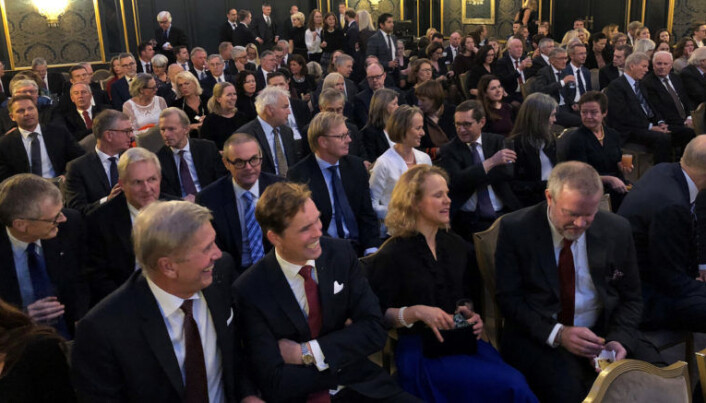 <html><head></head><body> Rundt 170 stykker var tilstede og hørte på Advokatforeningens leder, Jens Johan Hjort, tale. Foto: Thea N. Dahl</body></html> <html><head></head><body> Rundt 170 stykker var tilstede og hørte på Advokatforeningens leder, Jens Johan Hjort, tale. Foto: Thea N. Dahl</body></html>