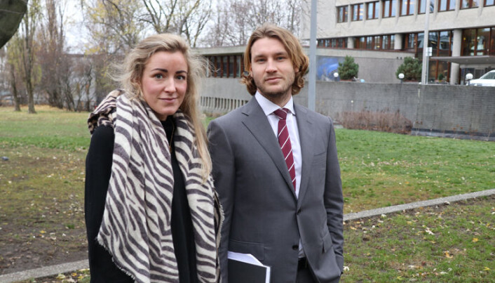 <html><head></head><body> Arntzen de Besche-advokatene Agathe Løwenborg og Sven Bjørk gir bedrifter råd om hvordan de bør håndtere #metoo-saker. Foto: Henrik Skjevestad</body></html> <html><head></head><body> Arntzen de Besche-advokatene Agathe Løwenborg og Sven Bjørk gir bedrifter råd om hvordan de bør håndtere #metoo-saker. Foto: Henrik Skjevestad</body></html>