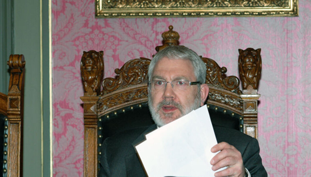 Professor Erik Røsæg ved Universitetet i Oslo underviser i konkurs- og panterett og er kritisk til at faget skal legges ned. Foto: Advokatbladet Professor Erik Røsæg ved Universitetet i Oslo underviser i konkurs- og panterett og er kritisk til at faget skal legges ned. Foto: Advokatbladet