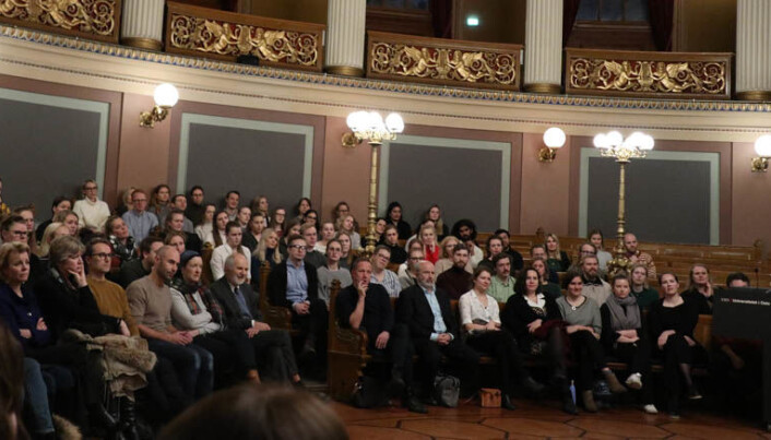 <html><head></head><body> Fullt hus da Advokatforeningen og ICJ Studentnettverk inviterte til forestillingen 0+0=4 på Universitetet i Oslo.</body></html> <html><head></head><body> Fullt hus da Advokatforeningen og ICJ Studentnettverk inviterte til forestillingen 0+0=4 på Universitetet i Oslo.</body></html>