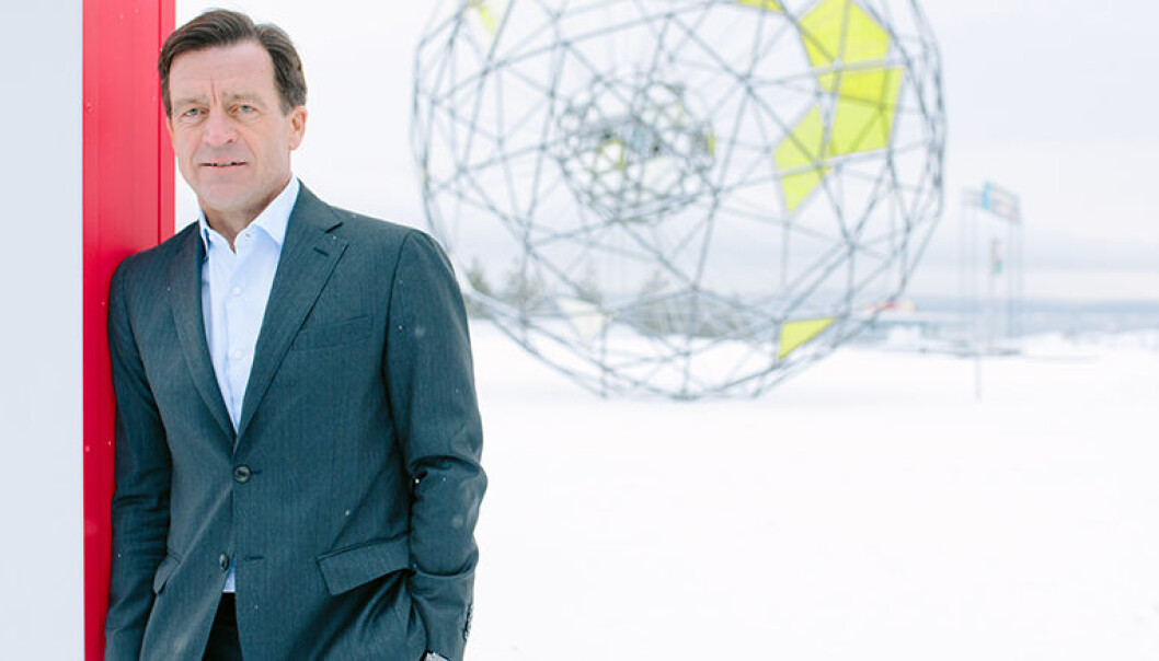 Hans Henrik Klouman er sjef for Juridisk i Equinor. Han er ikke imponert over kvinneandelen i advokatbransjen. Foto: Ole Jørgen Bratland / Equinor Hans Henrik Klouman er sjef for Juridisk i Equinor. Han er ikke imponert over kvinneandelen i advokatbransjen. Foto: Ole Jørgen Bratland / Equinor