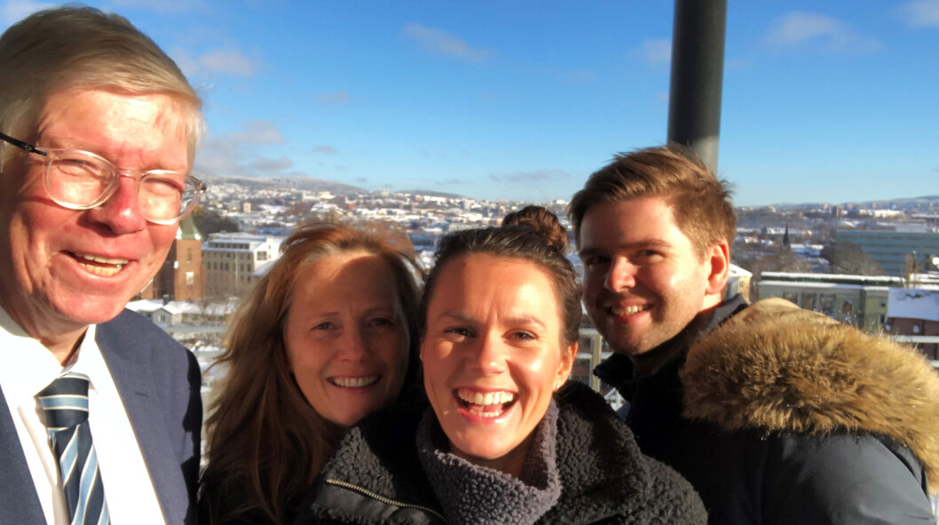 Advokatbladets team gir deg de viktigste daglige nyhetene fra bransjen: Fra v. lagdommer Per Racin Fosmark, redaktør Nina Schmidt, journalist Thea N. Dahl og journalist Henrik Skjevestad. Advokatbladets team gir deg de viktigste daglige nyhetene fra bransjen: Fra v. lagdommer Per Racin Fosmark, redaktør Nina Schmidt, journalist Thea N. Dahl og journalist Henrik Skjevestad.