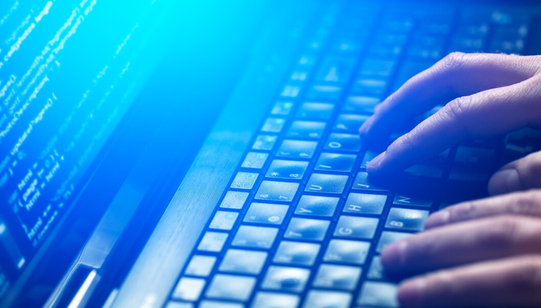 Regjeringen legger opp til en digital masseovervåkning som er fremmed i norsk kultur, mener Advokatforeningen. Foto: Scyther5, Istock Regjeringen legger opp til en digital masseovervåkning som er fremmed i norsk kultur, mener Advokatforeningen. Foto: Scyther5, Istock