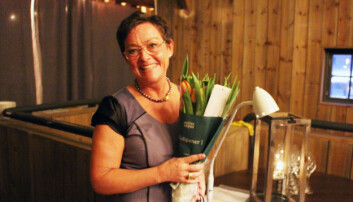 Elna Holbye fikk blomster og gode ord på veien som takk for sin langvarige innsats for kretsens styre. Elna Holbye fikk blomster og gode ord på veien som takk for sin langvarige innsats for kretsens styre.