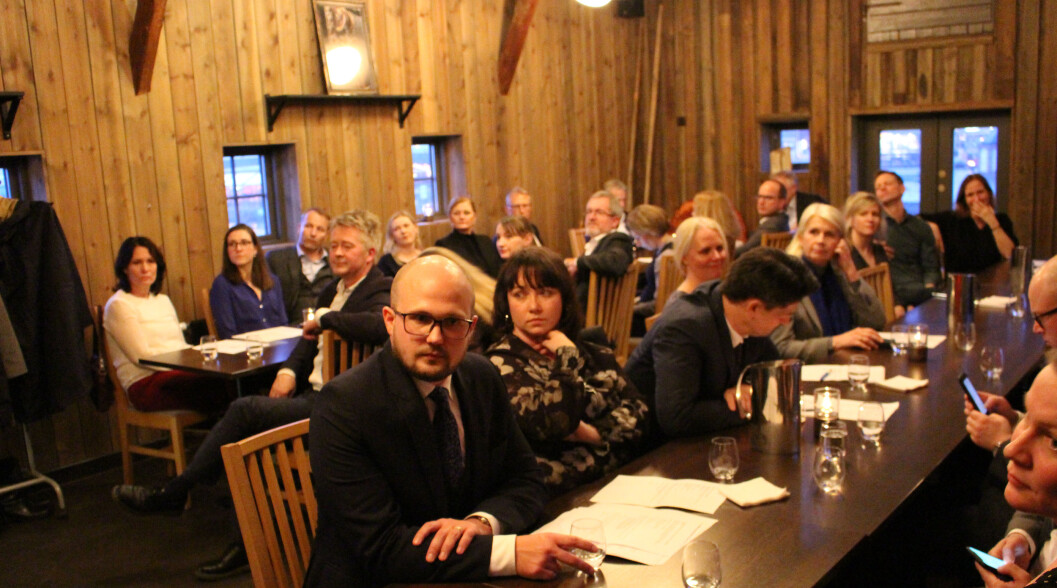 I underkant av førti advokater møtte opp da Advokatforeningen Østfold og Follo krets arrangerte årsmøte med påfølgende middag på restauranten Slippen i sentrum av Fredrikstad onsdag kveld. I underkant av førti advokater møtte opp da Advokatforeningen Østfold og Follo krets arrangerte årsmøte med påfølgende middag på restauranten Slippen i sentrum av Fredrikstad onsdag kveld.