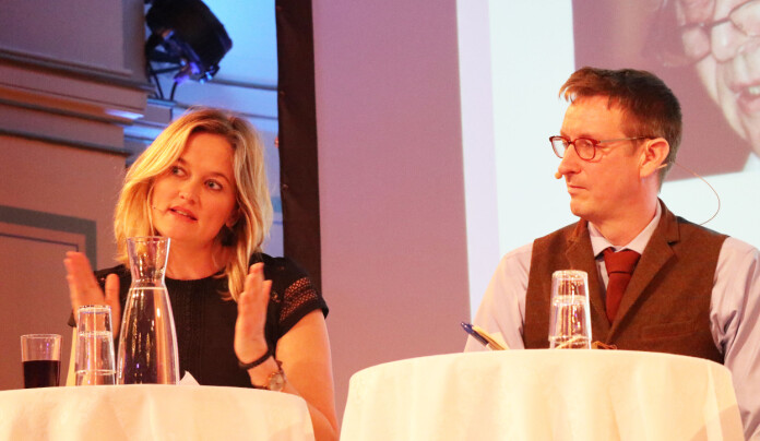 Adele Matheson Mestad er bekymret for hvilke konsekvenser den foreslåtte overvåkningen av nett-trafikken vil ha for journalister og deres kilder, og for advokater og deres klienter. Til høyre Asle Toje. Foto: Henrik Skjevestad Adele Matheson Mestad er bekymret for hvilke konsekvenser den foreslåtte overvåkningen av nett-trafikken vil ha for journalister og deres kilder, og for advokater og deres klienter. Til høyre Asle Toje. Foto: Henrik Skjevestad