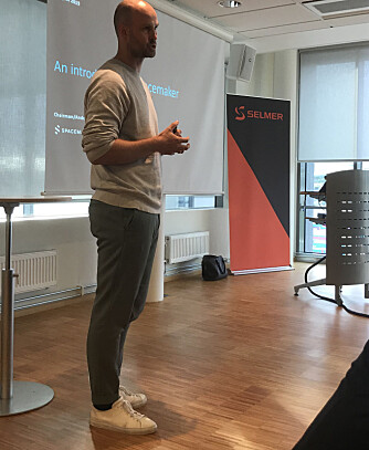 Gründer Anders Kvale i Spacemaker – et av Norges mest hurtigvoksende teknologiselskaper, holdt foredrag for de unge juristene. Gründer Anders Kvale i Spacemaker – et av Norges mest hurtigvoksende teknologiselskaper, holdt foredrag for de unge juristene.
