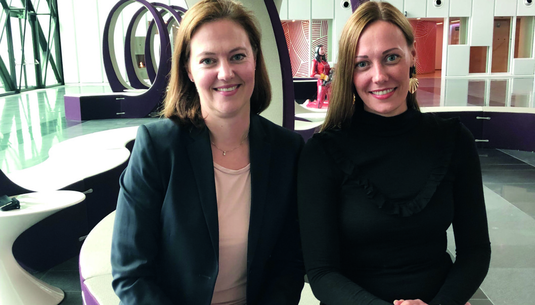 – Førti prosent av Equinors jurister jobber utenfor Norge, og vi har mange internasjonale jurister som jobber her i Norge, forteller Marit Berger Røsland og Hilde Alexandra Grønland Kuburic i Equinor. – Førti prosent av Equinors jurister jobber utenfor Norge, og vi har mange internasjonale jurister som jobber her i Norge, forteller Marit Berger Røsland og Hilde Alexandra Grønland Kuburic i Equinor.