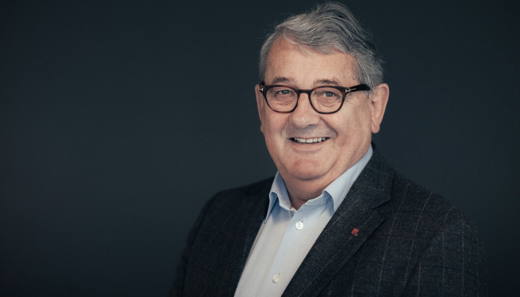 Riksrevisor Per Kristian Foss er kritisk til den lange behandlingstiden i en rekke domstoler. Foto: Riksrevisjonen/Ilja Hendel Riksrevisor Per Kristian Foss er kritisk til den lange behandlingstiden i en rekke domstoler. Foto: Riksrevisjonen/Ilja Hendel
