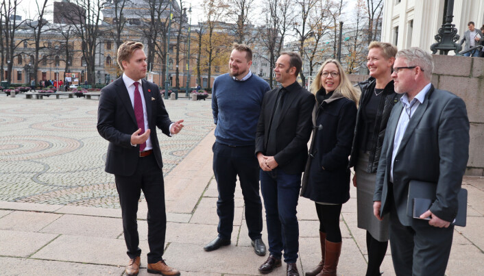 I fjor høst møtte Kristoffer Sivertsen som statssekretær representanter fra Det juridiske fakultet ved UiO. Nå vil han åpne for at fakultetet skal få konkurrenter. I fjor høst møtte Kristoffer Sivertsen som statssekretær representanter fra Det juridiske fakultet ved UiO. Nå vil han åpne for at fakultetet skal få konkurrenter.