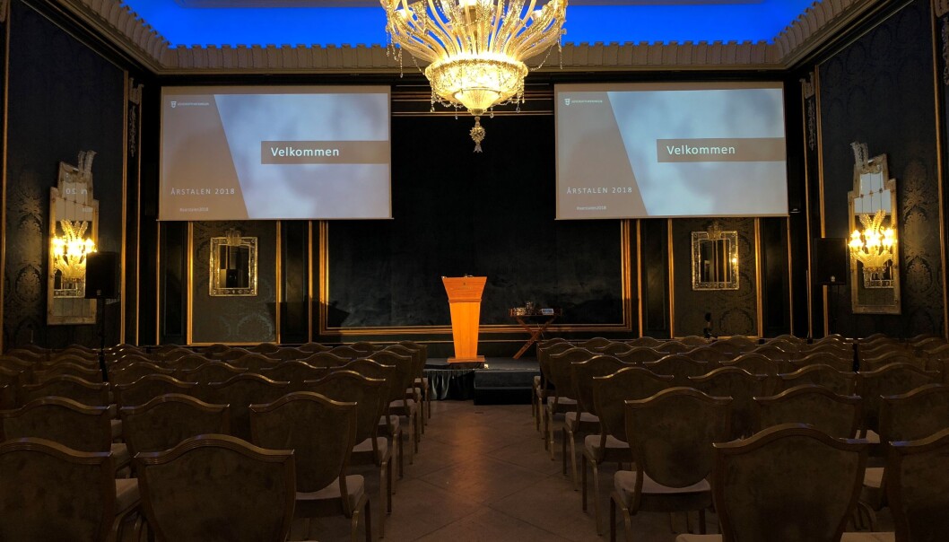 Advokatforeningen inviterer hver høst politikere, samfunnstopper, og advokater til årstalen på Grand hotell i Oslo. Advokatforeningen inviterer hver høst politikere, samfunnstopper, og advokater til årstalen på Grand hotell i Oslo.