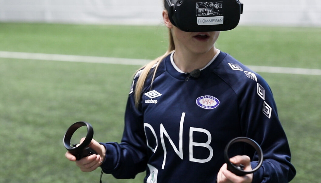 VR-brillene er utviklet for å styrke spillernes kognitive persepsjon. VR-brillene er utviklet for å styrke spillernes kognitive persepsjon.