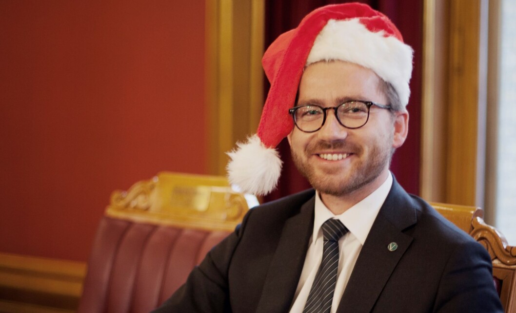 Statssekretær Sveinung Rotevatn ser frem til jul med familien på Vestlandet Statssekretær Sveinung Rotevatn ser frem til jul med familien på Vestlandet