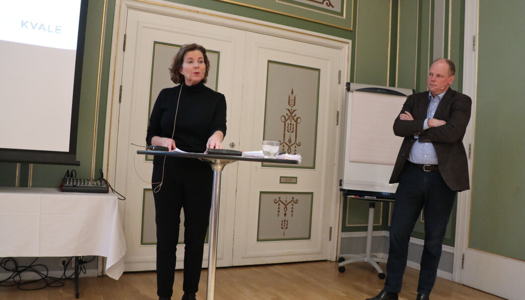 Likestillingsombud Hanne Bjurstrøm og Kvale-partner Jan Erik Sverre holdt foredrag om diskriminering. Likestillingsombud Hanne Bjurstrøm og Kvale-partner Jan Erik Sverre holdt foredrag om diskriminering.