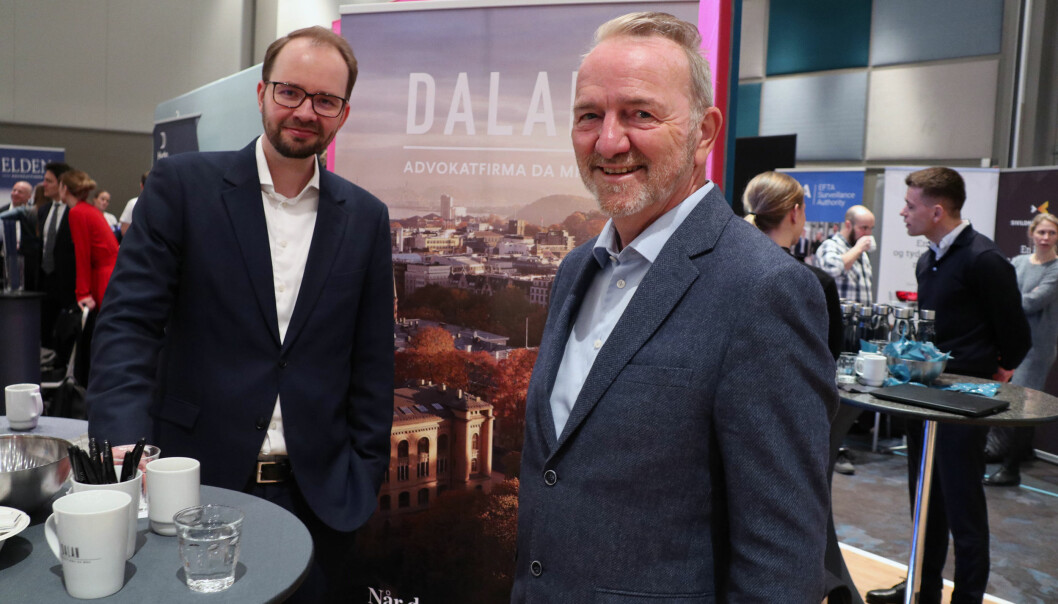 Senioradvokat Pål Gude Gudesen, og advokat og daglig leder William Nybø i Dalan advokatfirma var på plass for Dalan advokatfirma.