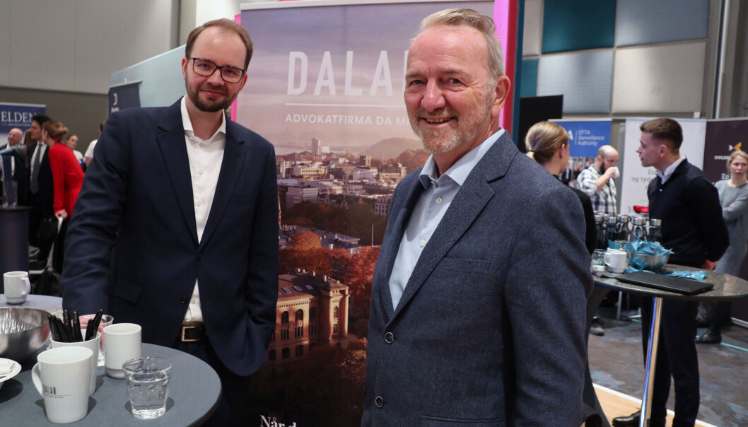Senioradvokat Pål Gude Gudesen, og advokat og daglig leder William Nybø i Dalan advokatfirma var på plass for Dalan advokatfirma. Senioradvokat Pål Gude Gudesen, og advokat og daglig leder William Nybø i Dalan advokatfirma var på plass for Dalan advokatfirma.