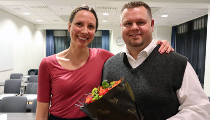Ann Mari Winterhus-Fjeld tar over som ny kretsleder for Stian Bråstein, som ble takket av med blomster. Ann Mari Winterhus-Fjeld tar over som ny kretsleder for Stian Bråstein, som ble takket av med blomster.