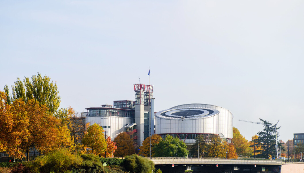 Menneskerettsdomstolen i Strasbourg har nok en gang felt norske myndigheter for brudd på menneskerettighetene til foreldre som er fratatt barna sine. Menneskerettsdomstolen i Strasbourg har nok en gang felt norske myndigheter for brudd på menneskerettighetene til foreldre som er fratatt barna sine.