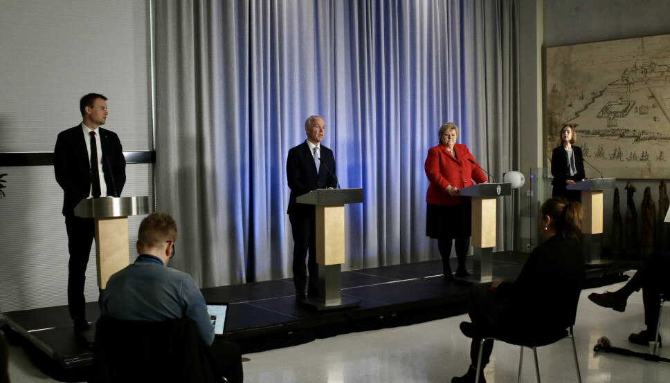 Kjell Ingolf Ropstad, Jan Tore Sanner, Erna Solberg og Iselin Nybø stilte fra regjeringen på fredagens pressekonferanse.