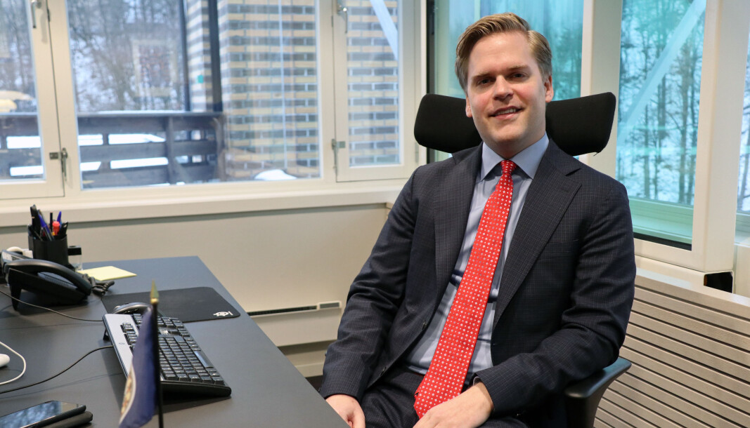 Mandag begynte Kristoffer Sivertsen i ny jobb i Elden. Her fra sitt forrige kontor. Mandag begynte Kristoffer Sivertsen i ny jobb i Elden. Her fra sitt forrige kontor.