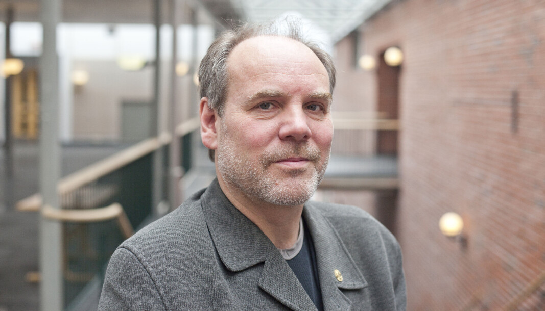 Det første som må gjøres for å reformere jusstudiet er å dele det i to, mener Asbjørn Strandbakken, professor ved UiB. Det første som må gjøres for å reformere jusstudiet er å dele det i to, mener Asbjørn Strandbakken, professor ved UiB.