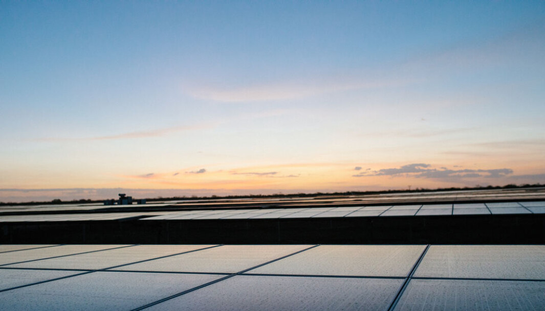Apodi Solar i Brasil var Equinors første skritt inn i solenergi-sektoren. Allerede i 2017 ble Equinor en del av prosjektet, i samarbeid med Scatec Solar. Anlegget, som ligger i staten Ceará i den nordøstlige delen av Brasil, ga allerede i 2018 strøm til 170.000 husholdninger i Brasil. Apodi Solar i Brasil var Equinors første skritt inn i solenergi-sektoren. Allerede i 2017 ble Equinor en del av prosjektet, i samarbeid med Scatec Solar. Anlegget, som ligger i staten Ceará i den nordøstlige delen av Brasil, ga allerede i 2018 strøm til 170.000 husholdninger i Brasil.