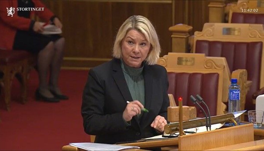 Justisminister Monica Mæland forsvarte domstolreformen i Stortinget i dag. Justisminister Monica Mæland forsvarte domstolreformen i Stortinget i dag.