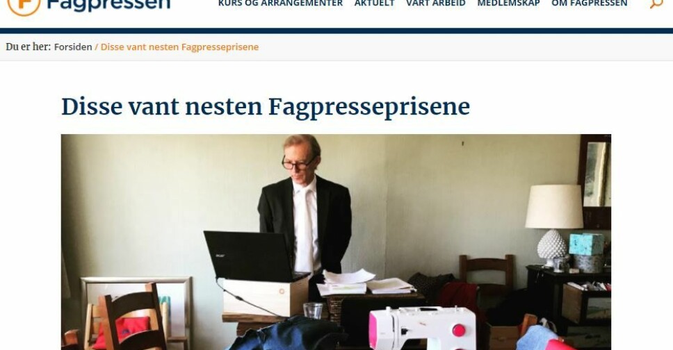 Fagpressen illustrerer mediene som mottok hederlig omtale med bildet av advokat Frode Sulland som prosederte i Høyesterett hjemme fra stuebordet.