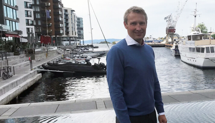 Simonsen Vogt Wiig-partner Thom Erik Borgen gleder seg over prisen. Simonsen Vogt Wiig-partner Thom Erik Borgen gleder seg over prisen.