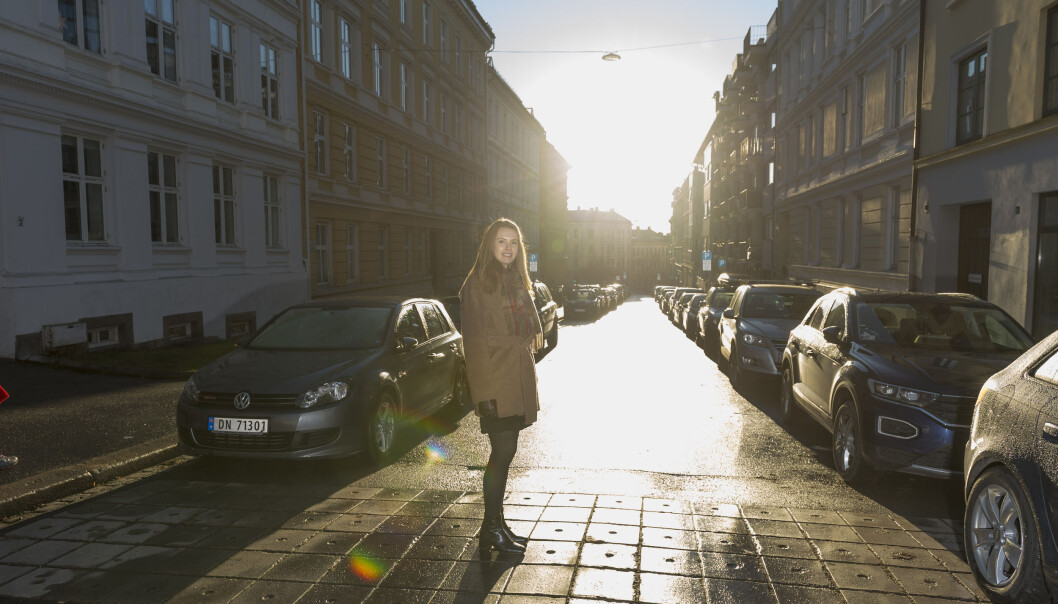 - Jeg prøver å få meg en tur ut før jeg starter å jobbe hver dag, sier Thommessen-fullmektig Ingrid Skjelmo. - Jeg prøver å få meg en tur ut før jeg starter å jobbe hver dag, sier Thommessen-fullmektig Ingrid Skjelmo.