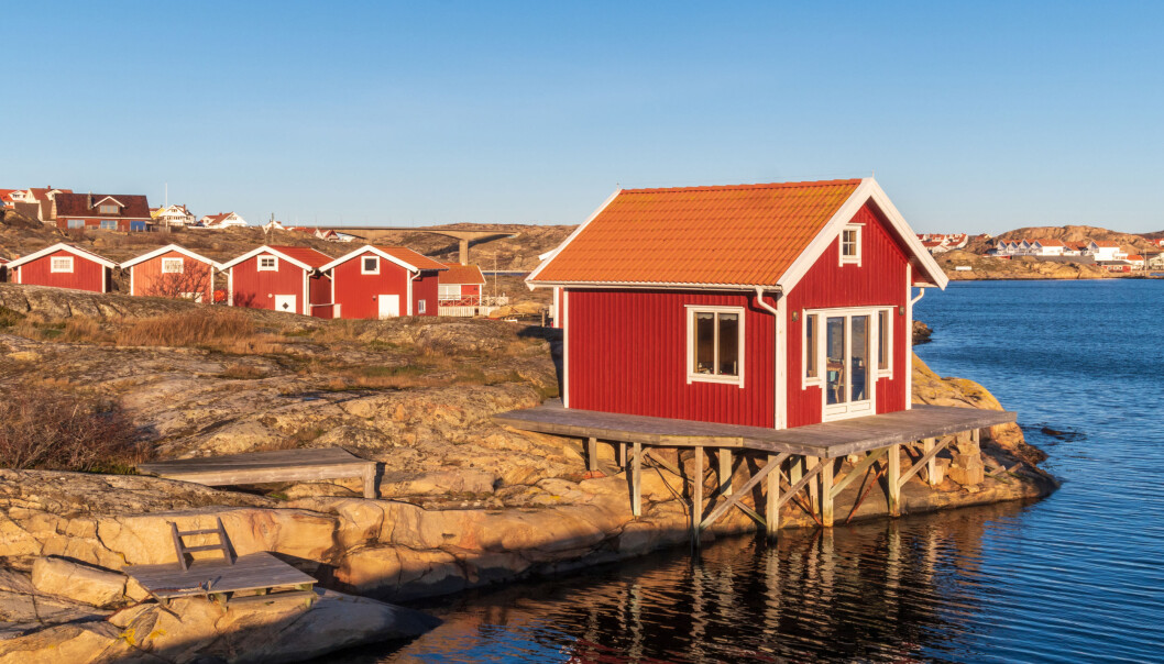 Mange nordmenn har hytte i den svenske skjærgården, deriblant Bohuslän, som her på den idylliske øya Smögen. Mange nordmenn har hytte i den svenske skjærgården, deriblant Bohuslän, som her på den idylliske øya Smögen.