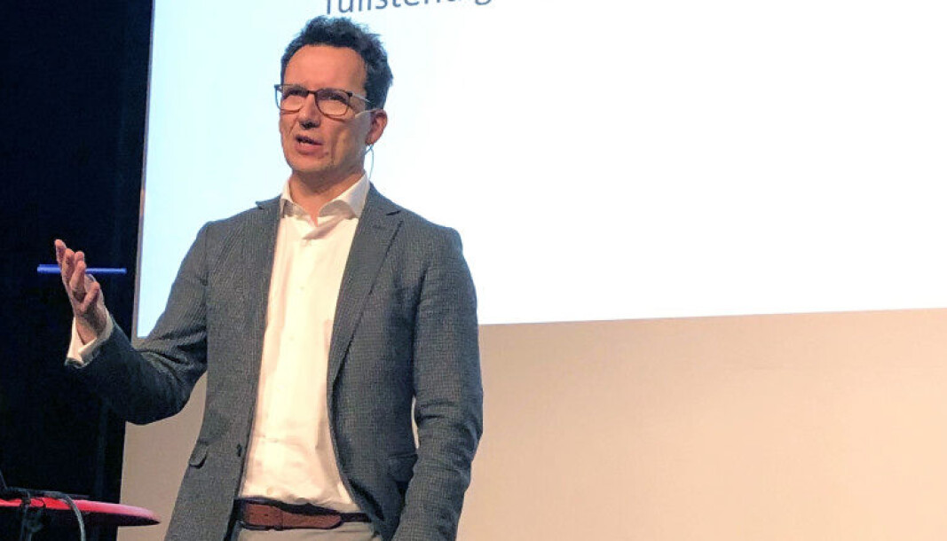 En master i rettsvitenskap ved BI vil kvalifisere studentene til jobber også utenom de forretningsjuridiske firmaene, ifølge Morten Kinander. En master i rettsvitenskap ved BI vil kvalifisere studentene til jobber også utenom de forretningsjuridiske firmaene, ifølge Morten Kinander.