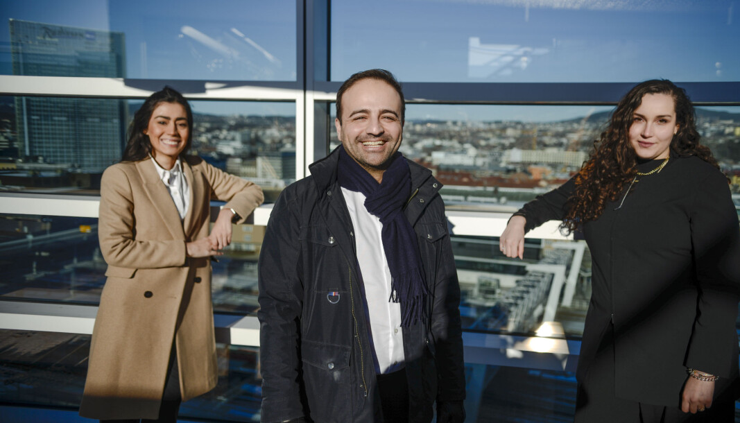 Elif Demirbas, Ali Reza Afshar og Linn W.F. Nikkerud i Advokatfirmaet Auxilium. Elif Demirbas, Ali Reza Afshar og Linn W.F. Nikkerud i Advokatfirmaet Auxilium.