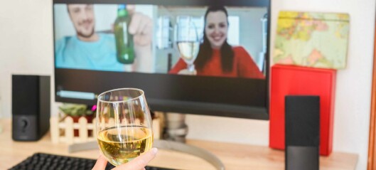 - Uheldig at det tidvis vert framstille som om minoritetstudentar er ein homogen gruppe som alle ønskjer seg ein alkoholfri advokatbransje - Uheldig at det tidvis vert framstille som om minoritetstudentar er ein homogen gruppe som alle ønskjer seg ein alkoholfri advokatbransje