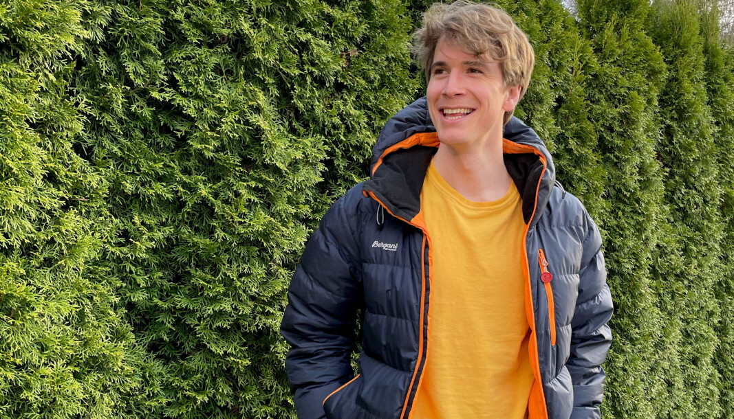 Espen Advocaat Endre får ofte oppmerksomhet for mellomnavnet. Espen Advocaat Endre får ofte oppmerksomhet for mellomnavnet.